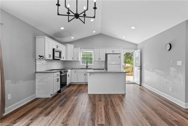 100 Hillside Drive, Thomasville, NC 27360