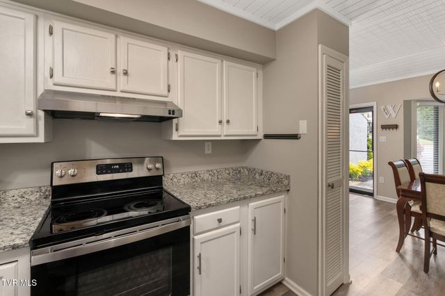 2420 Volunteer Parkway Apt 4, Bristol, TN 37620