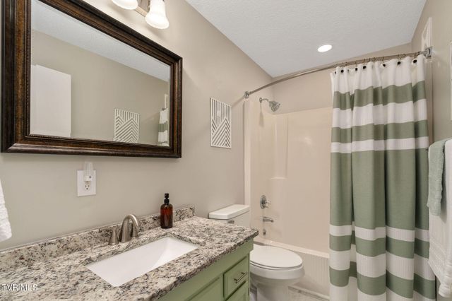 2420 Volunteer Parkway Apt 4, Bristol, TN 37620