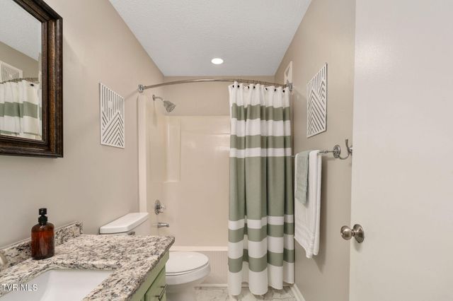 2420 Volunteer Parkway Apt 4, Bristol, TN 37620