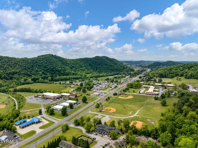2420 Volunteer Parkway Apt 4, Bristol, TN 37620