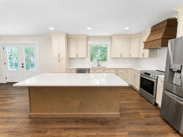 60 Smith Rd, Paris, TN 38242