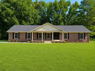 60 Smith Rd, Paris, TN 38242