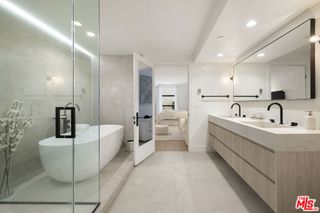 10777 Wilshire Boulevard 207, Los Angeles, CA 90024