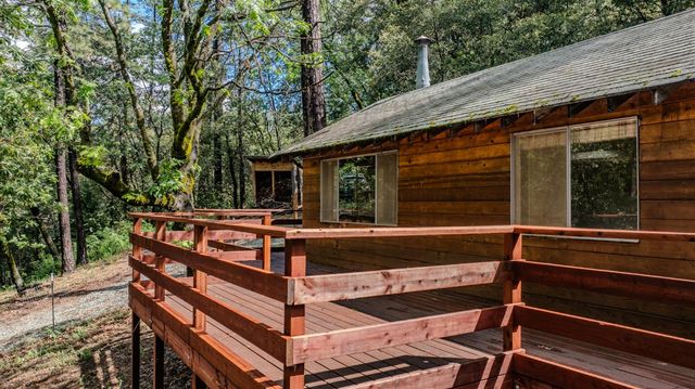 21376 Aqueduct Cir, Pine Grove, CA 95665