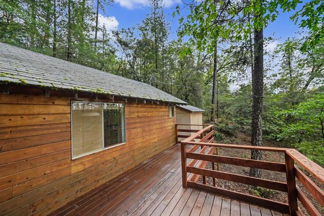 21376 Aqueduct Cir, Pine Grove, CA 95665