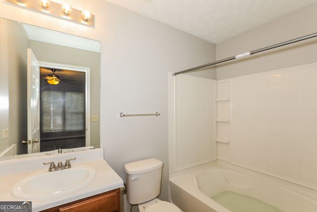 11418 Ashefield Lane, Hampton, GA 30228