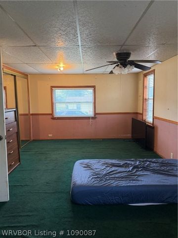 211 E Woodson Avenue, Bonanza, AR 72916
