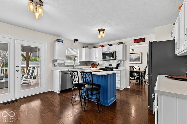 703 Trent Drive, Greenwood, IN 46143