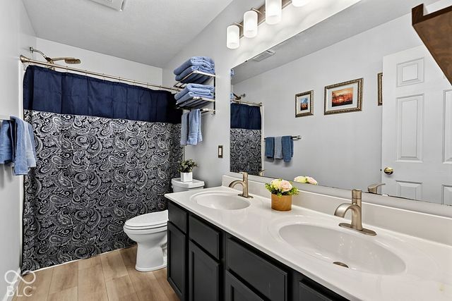703 Trent Drive, Greenwood, IN 46143