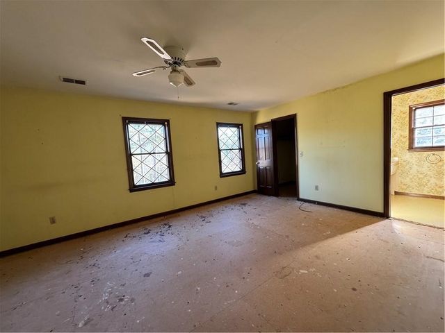 2085 E Piedmont Road, Marietta, GA 30062