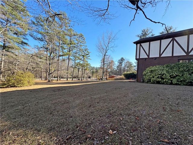 2085 E Piedmont Road, Marietta, GA 30062