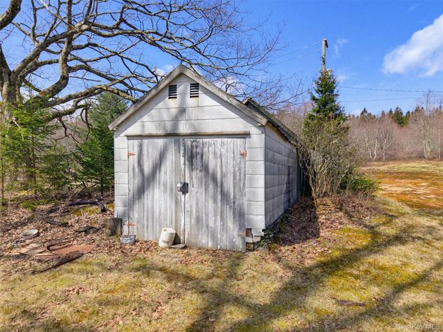 467 Old Hunter Road, Livingston Manor, NY 12758
