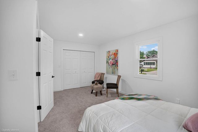 740 Hall Avenue, Waterloo, IA 50703