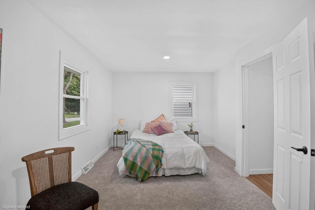740 Hall Avenue, Waterloo, IA 50703