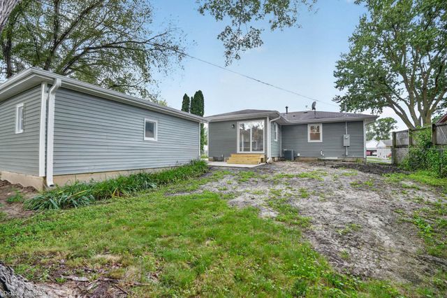 740 Hall Avenue, Waterloo, IA 50703