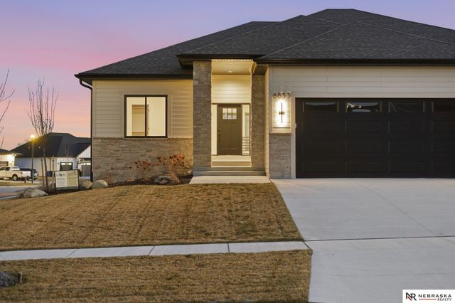 8853 Calamus River Road, Lincoln, NE 68520