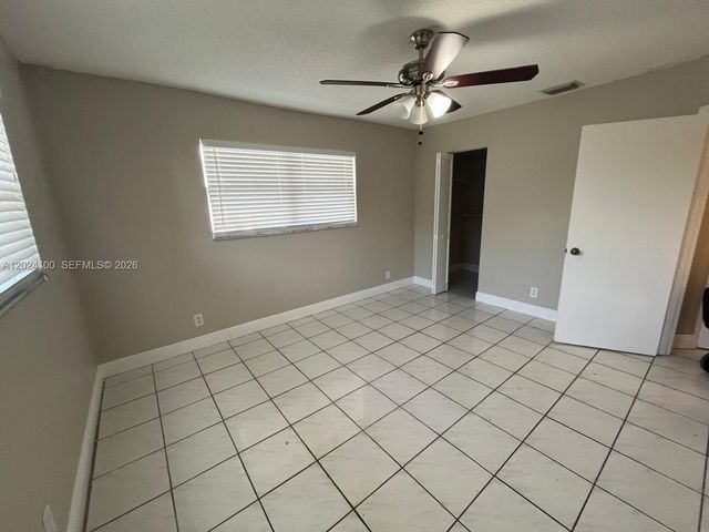 8020 Fairview Dr 301, Tamarac, FL 33321