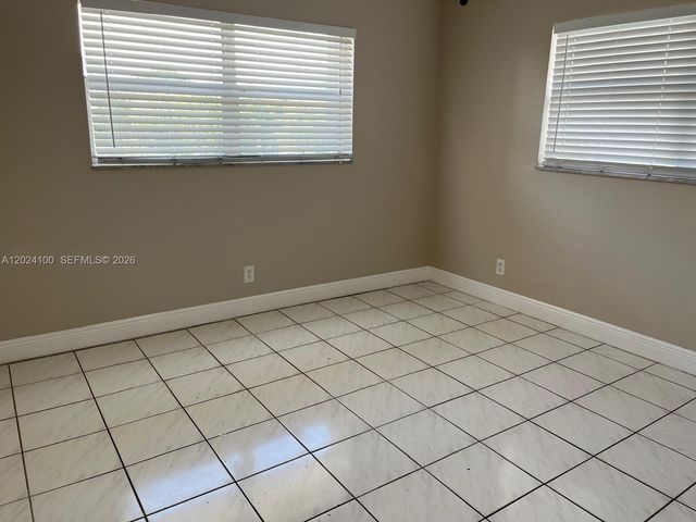 8020 Fairview Dr 301, Tamarac, FL 33321