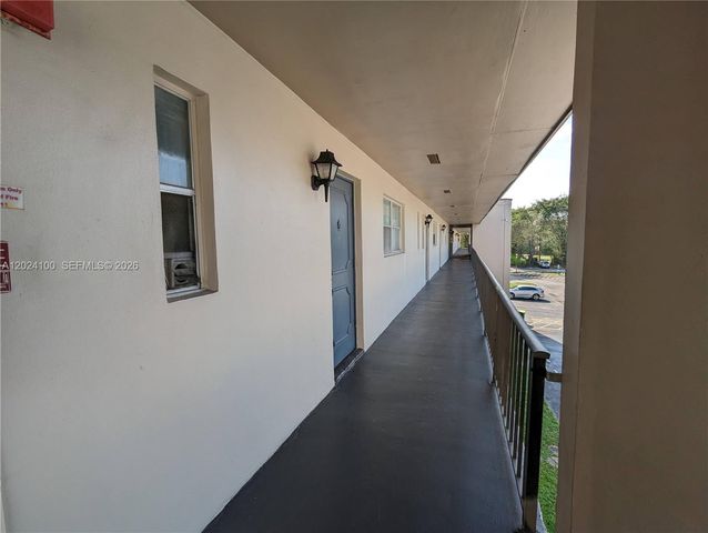 8020 Fairview Dr 301, Tamarac, FL 33321
