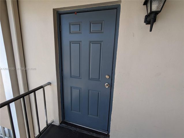 8020 Fairview Dr 301, Tamarac, FL 33321