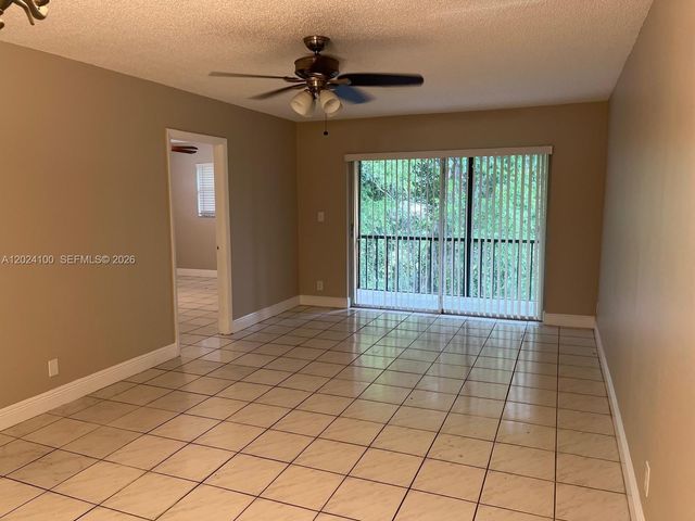 8020 Fairview Dr 301, Tamarac, FL 33321