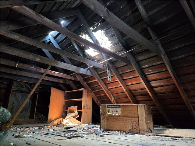 2112 Lake Avenue, Rochester, NY 14615