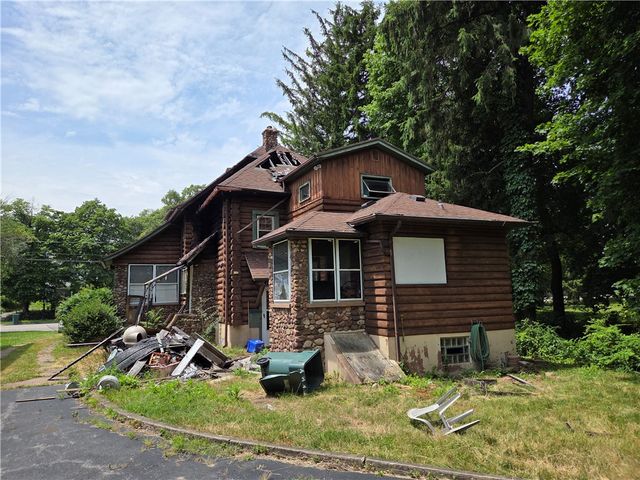 2112 Lake Avenue, Rochester, NY 14615