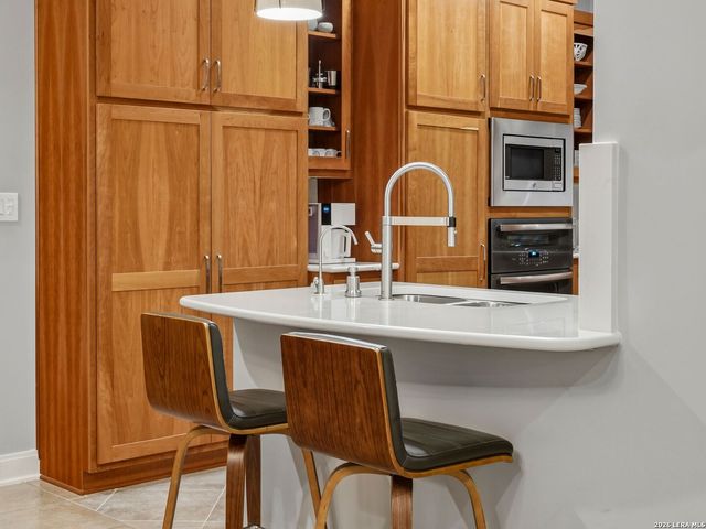 230 Dwyer Ave Unit 904, San Antonio, TX 78204