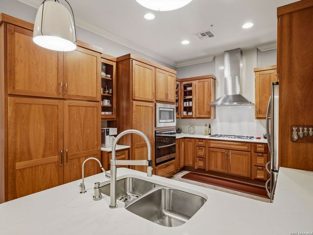 230 Dwyer Ave Unit 904, San Antonio, TX 78204