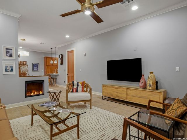 230 Dwyer Ave Unit 904, San Antonio, TX 78204