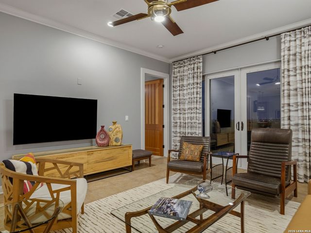230 Dwyer Ave Unit 904, San Antonio, TX 78204