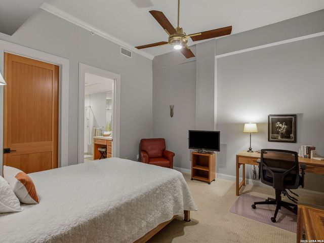 230 Dwyer Ave Unit 904, San Antonio, TX 78204