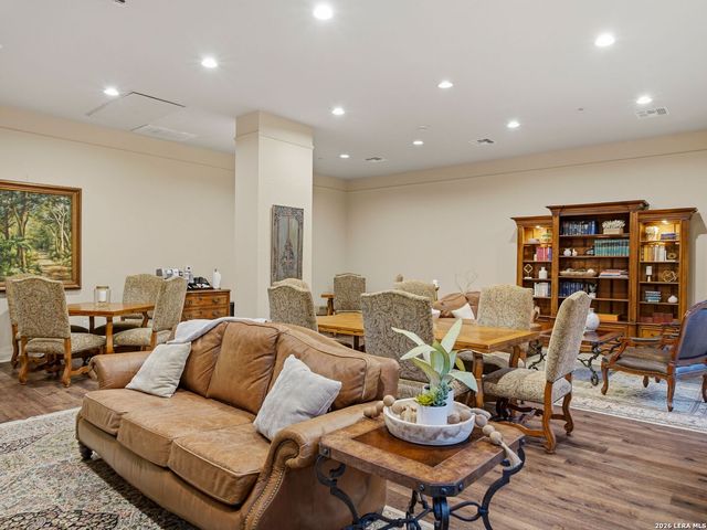 230 Dwyer Ave Unit 904, San Antonio, TX 78204