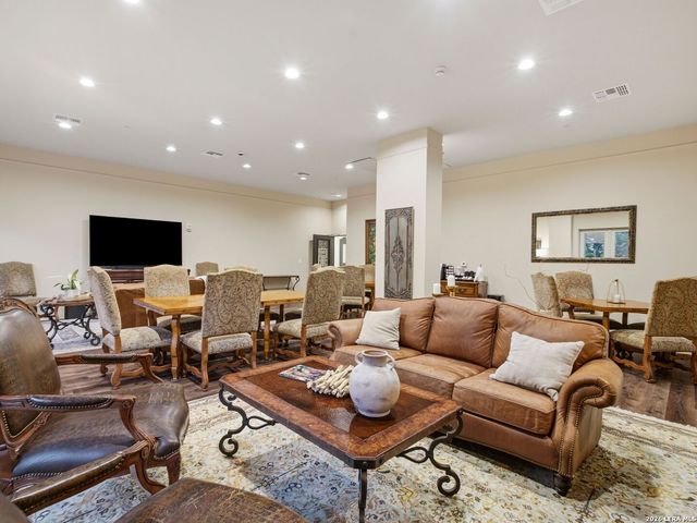 230 Dwyer Ave Unit 904, San Antonio, TX 78204