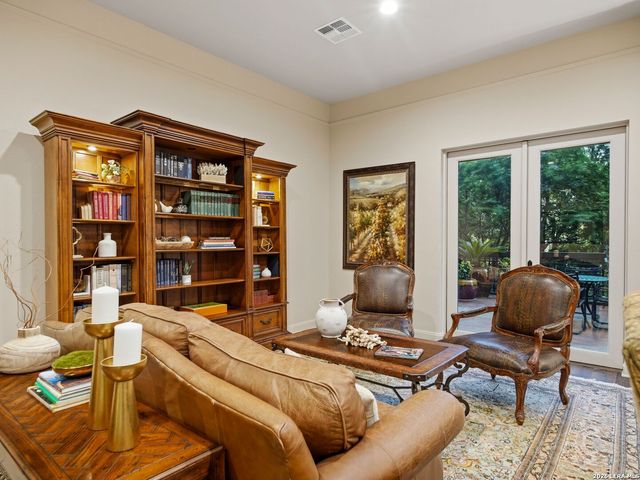 230 Dwyer Ave Unit 904, San Antonio, TX 78204