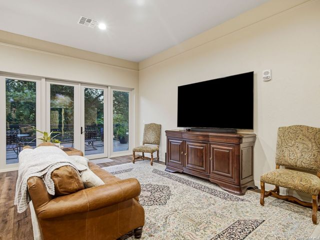 230 Dwyer Ave Unit 904, San Antonio, TX 78204