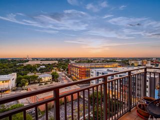 230 Dwyer Ave Unit 904, San Antonio, TX 78204