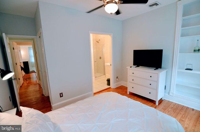 1029 30TH ST NW, Washington, DC 20007