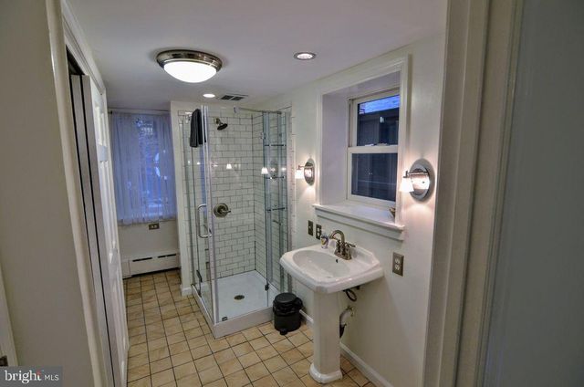 1029 30TH ST NW, Washington, DC 20007