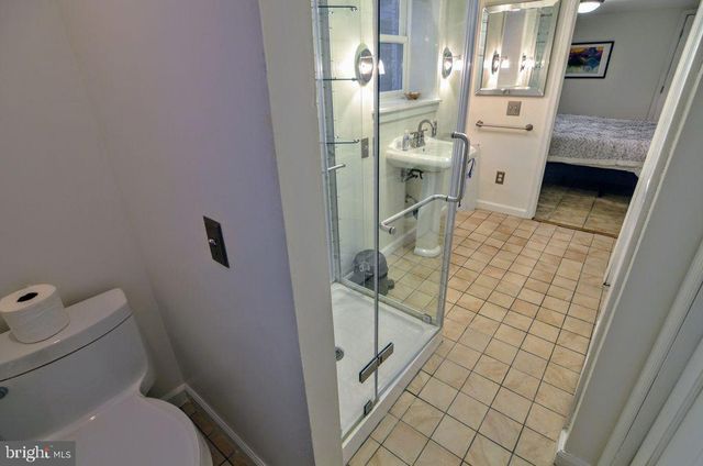 1029 30TH ST NW, Washington, DC 20007