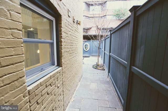 1029 30TH ST NW, Washington, DC 20007