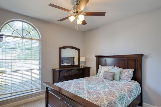 159 Lily Dr, Maumelle, AR 72113