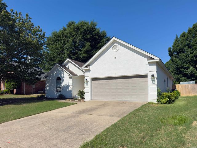 159 Lily Dr, Maumelle, AR 72113