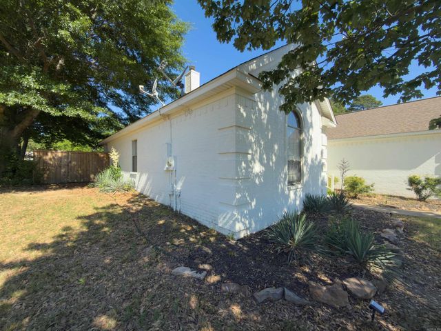 159 Lily Dr, Maumelle, AR 72113