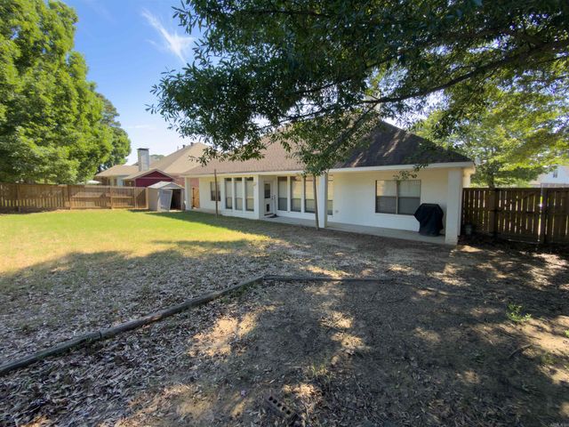 159 Lily Dr, Maumelle, AR 72113