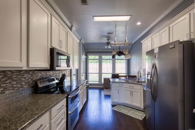 159 Lily Dr, Maumelle, AR 72113