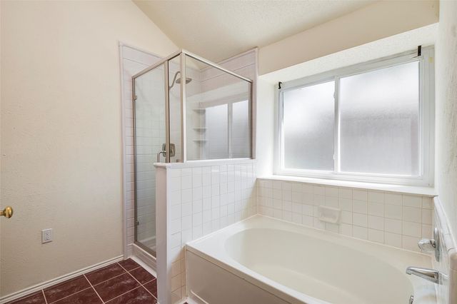 6304 Brookcrest Drive, Arlington, TX 76018
