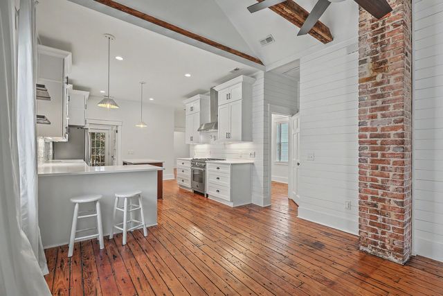 20 N Tracy Street, Charleston, SC 29403