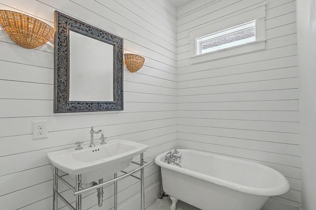 20 N Tracy Street, Charleston, SC 29403